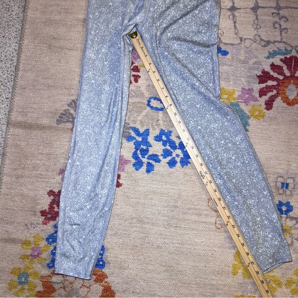 Athleta Women’s Gray Floral High Rise Primrose Chaturanga Leggings Size Medium - Picture 4 of 9